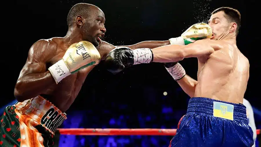 terence-crawford-punches-viktor-