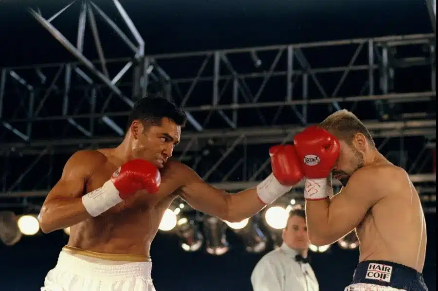 oscar-de-la-hoya-boxing-punch