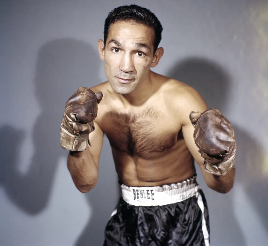 willie-pep-with-boxing-gloves-